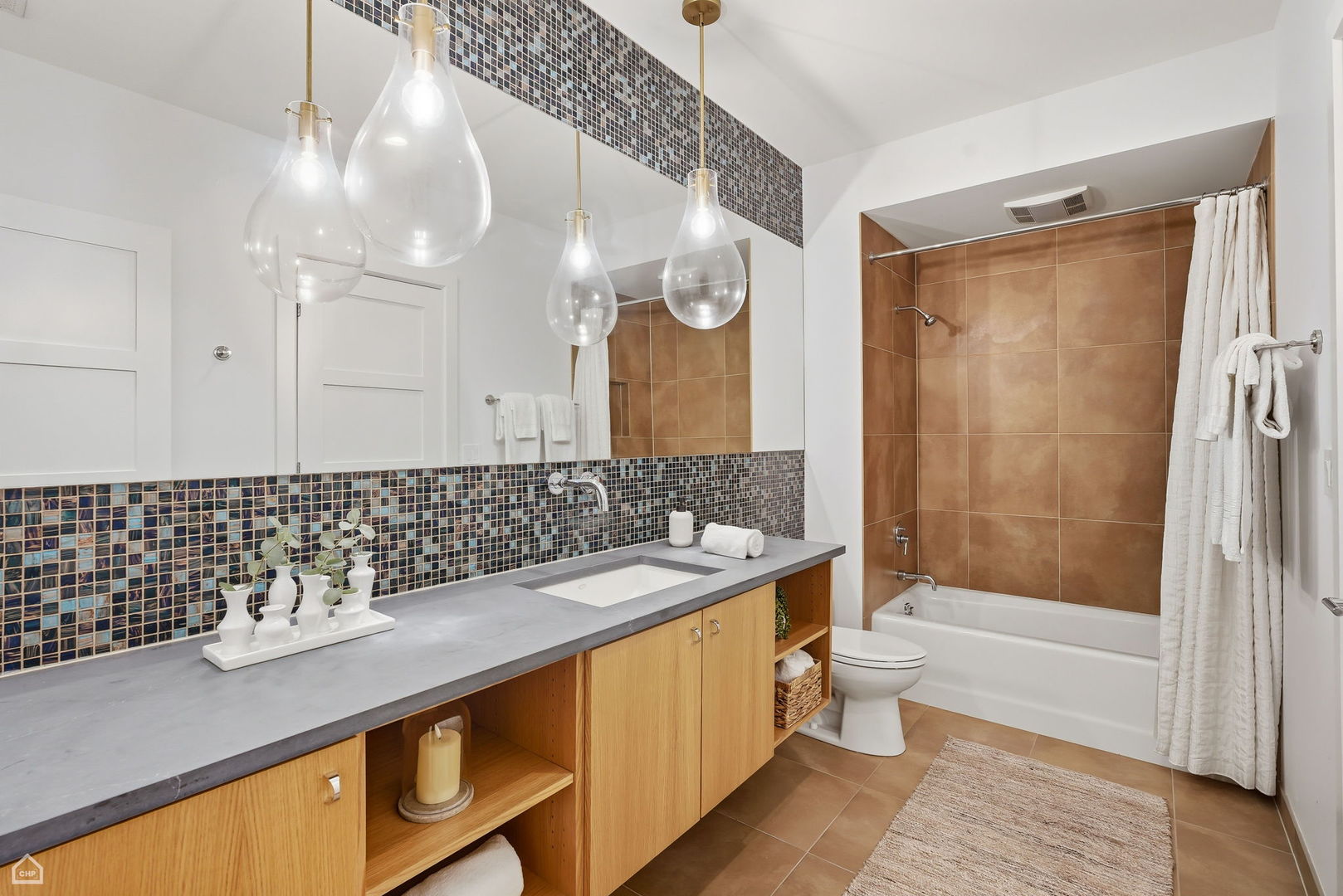 1838 N WOLCOTT Avenue