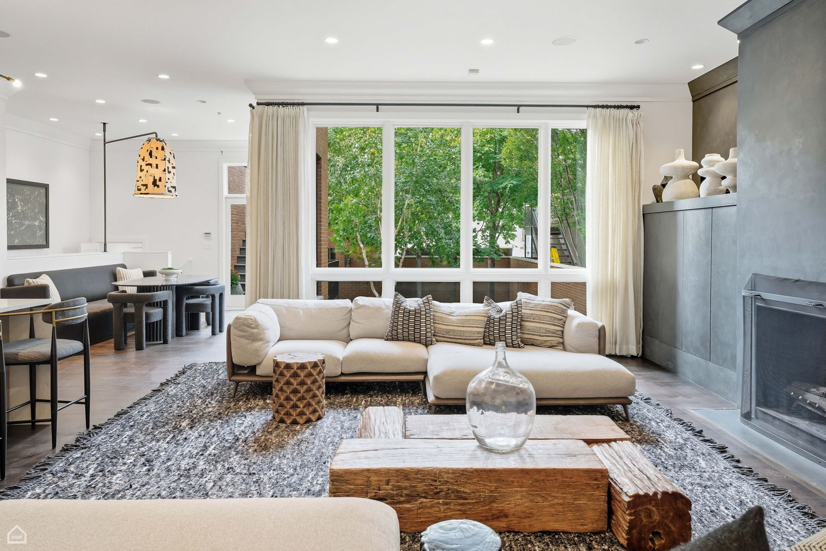 1838 N WOLCOTT Avenue