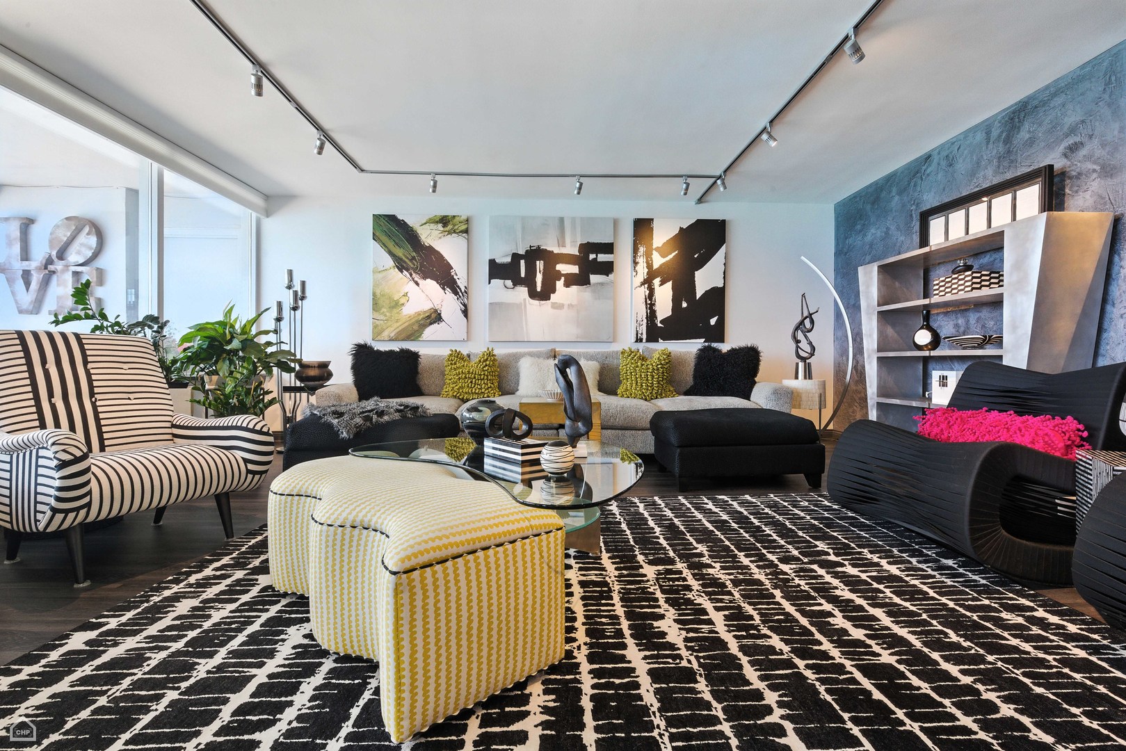 5733 N SHERIDAN Road Unit: 28D
