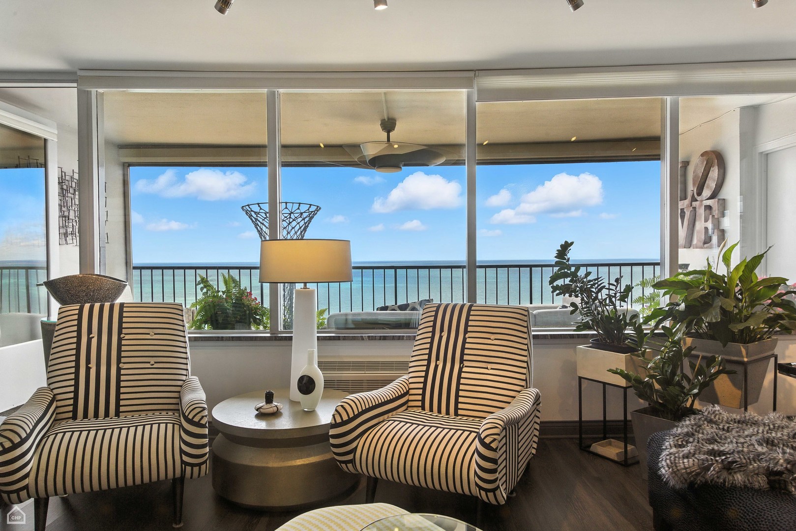 5733 N SHERIDAN Road Unit: 28D