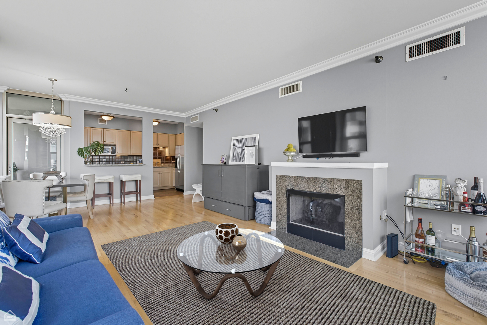 25 E Superior Street Unit: 904