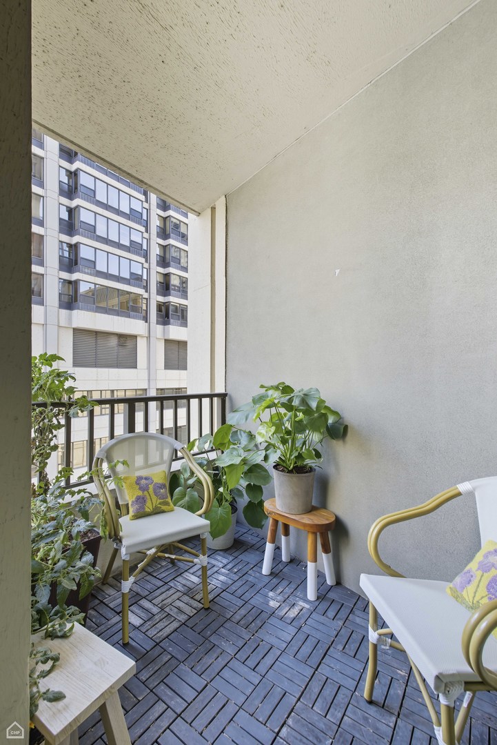 25 E Superior Street Unit: 904