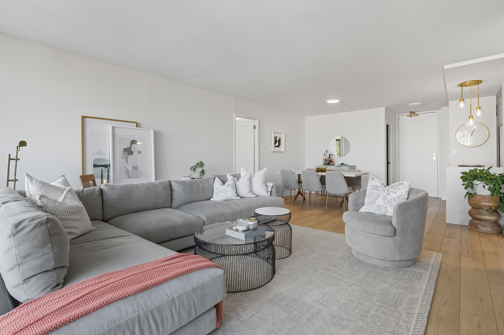 1450 N Astor Street Unit: 7B