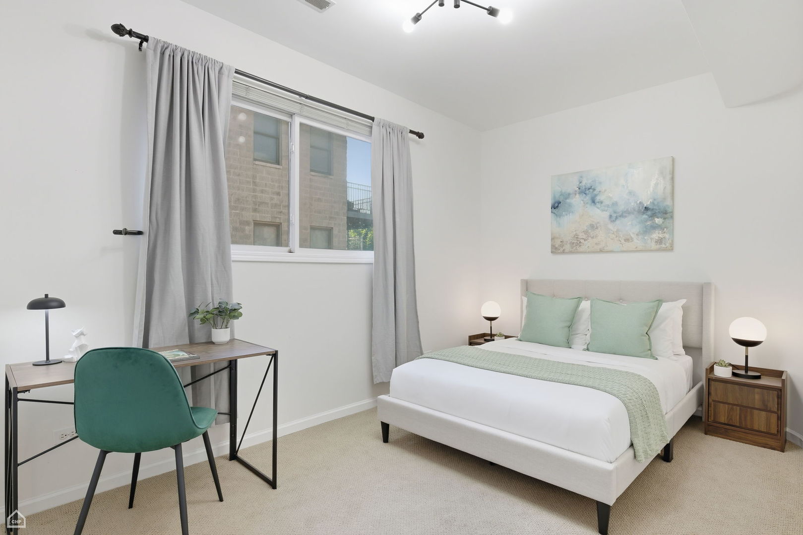 830 N HERMITAGE Avenue Unit: 2