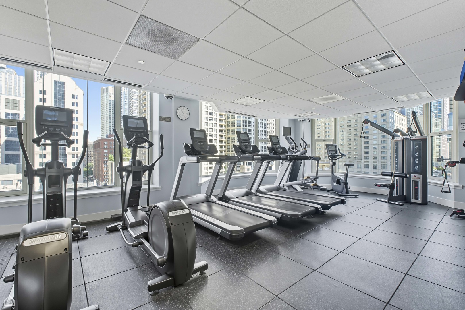 25 E Superior Street Unit: 904