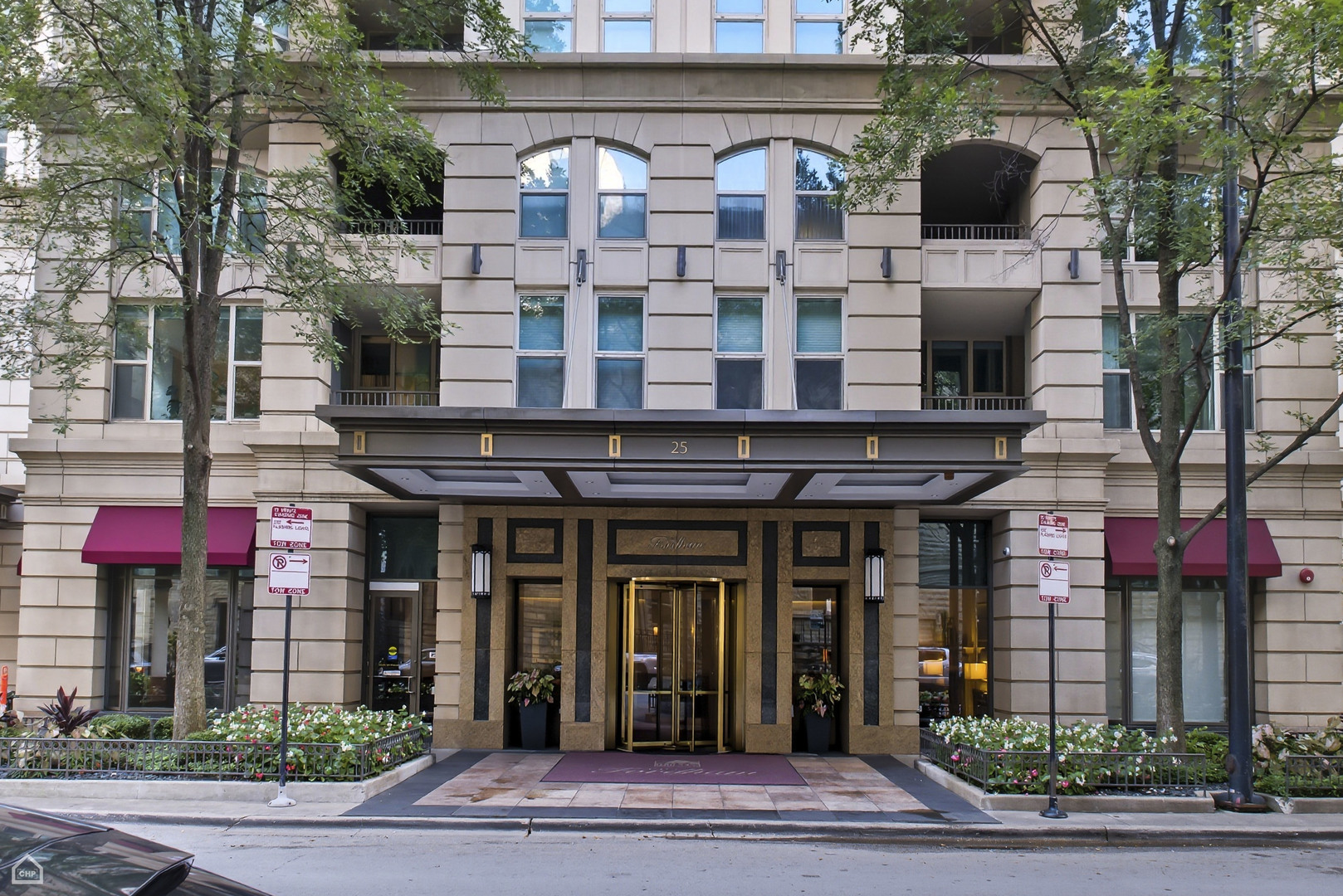 25 E Superior Street Unit: 904