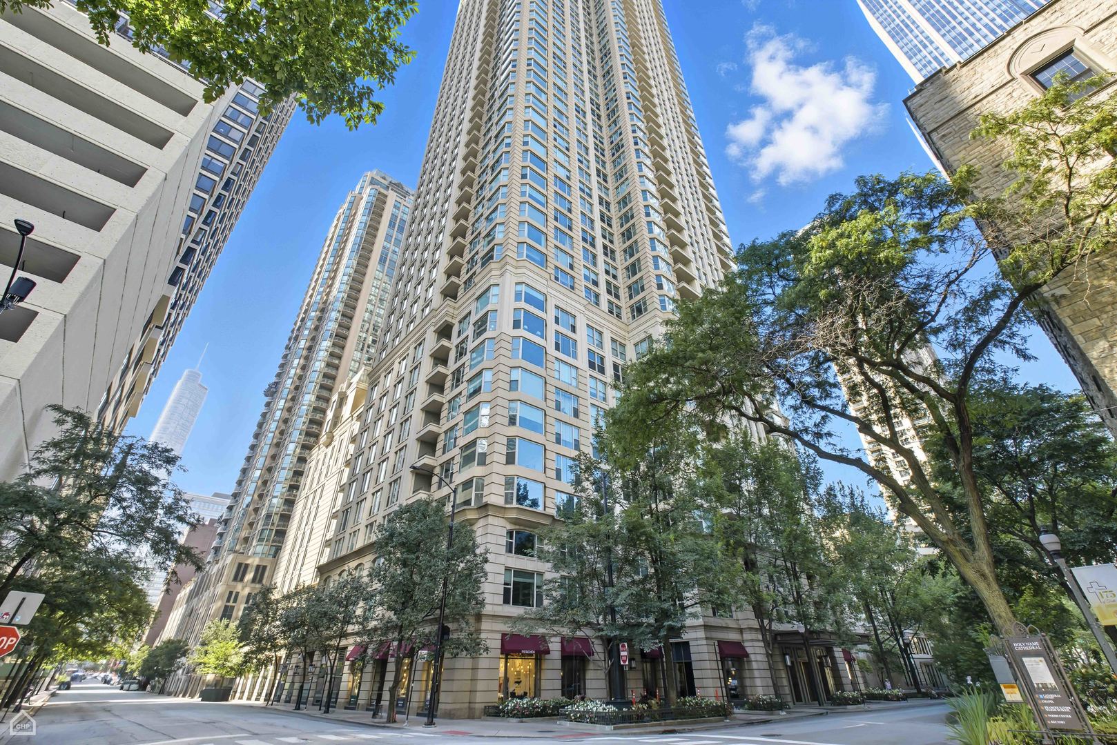 25 E Superior Street Unit: 904