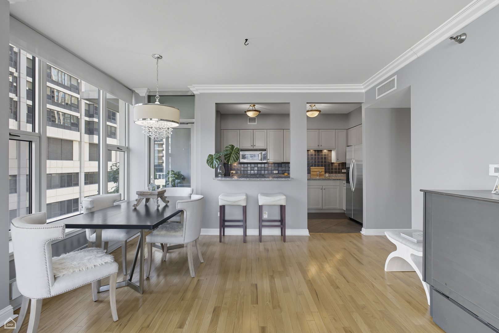 25 E Superior Street Unit: 904