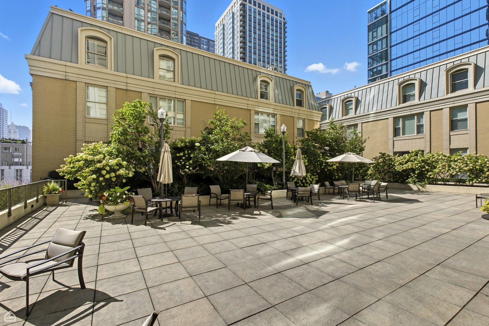 25 E Superior Street Unit: 904