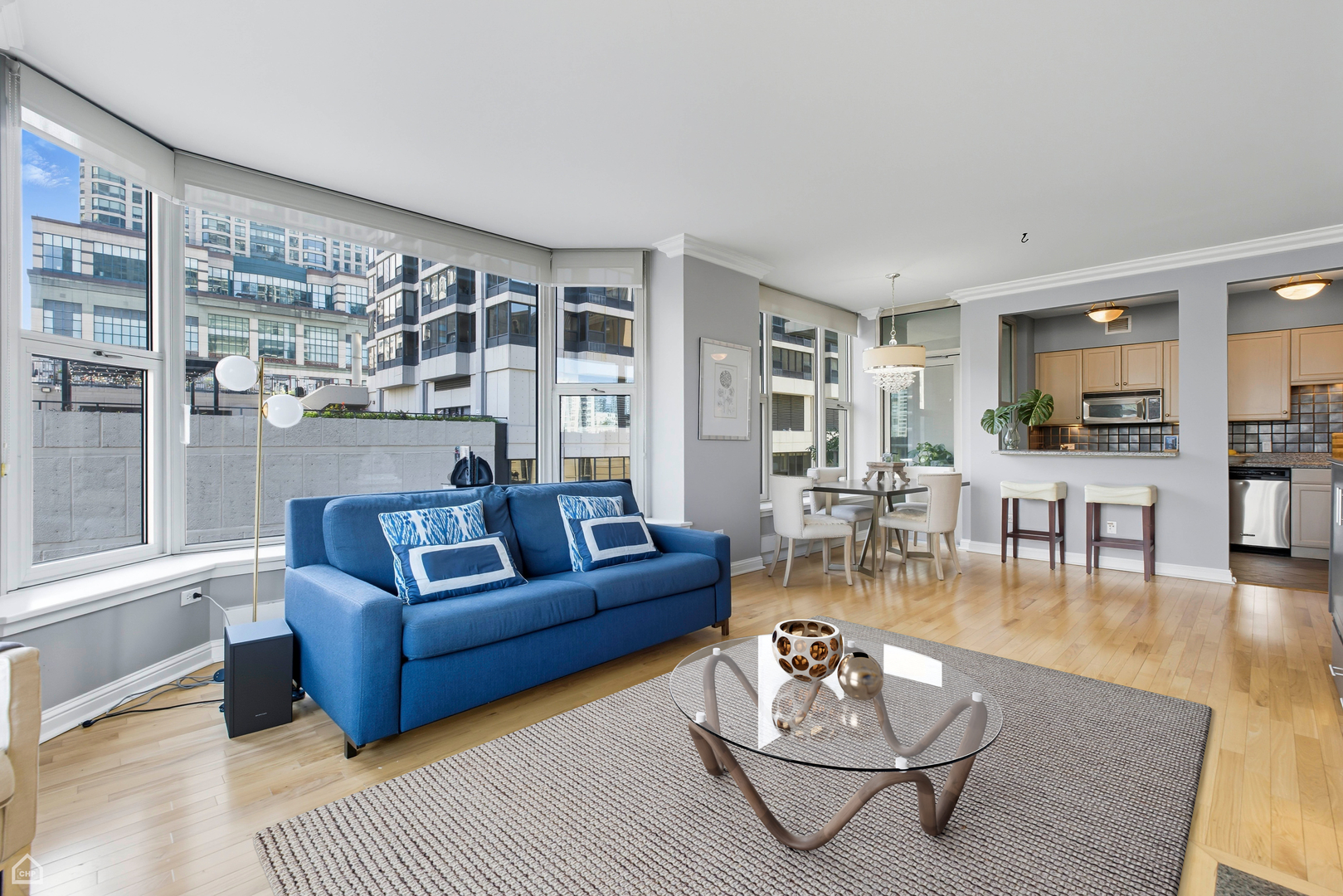 25 E Superior Street Unit: 904