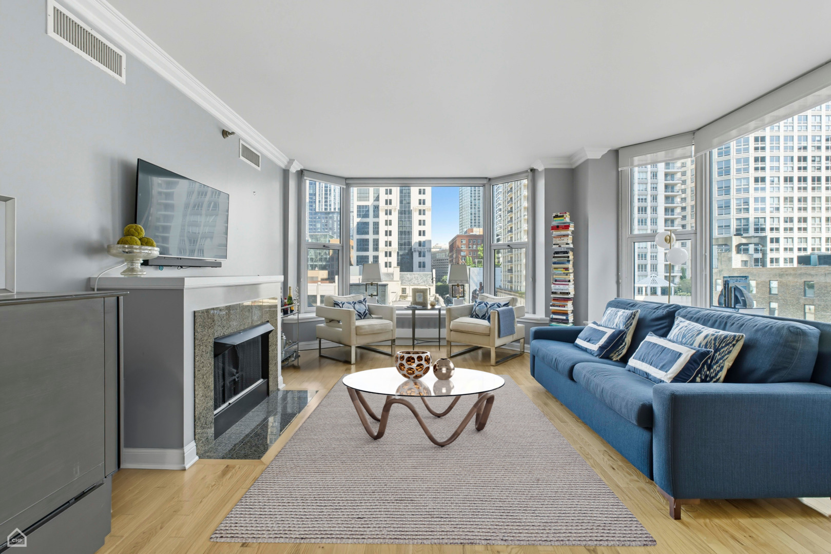 25 E Superior Street Unit: 904