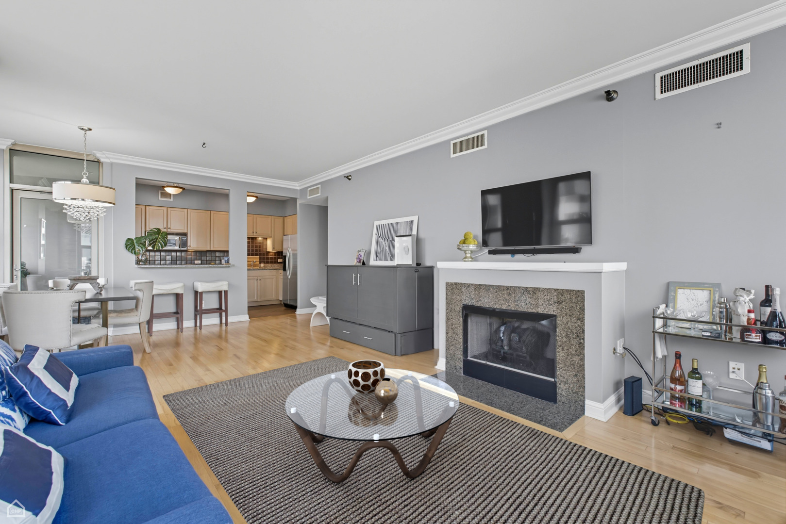 25 E Superior Street Unit: 904