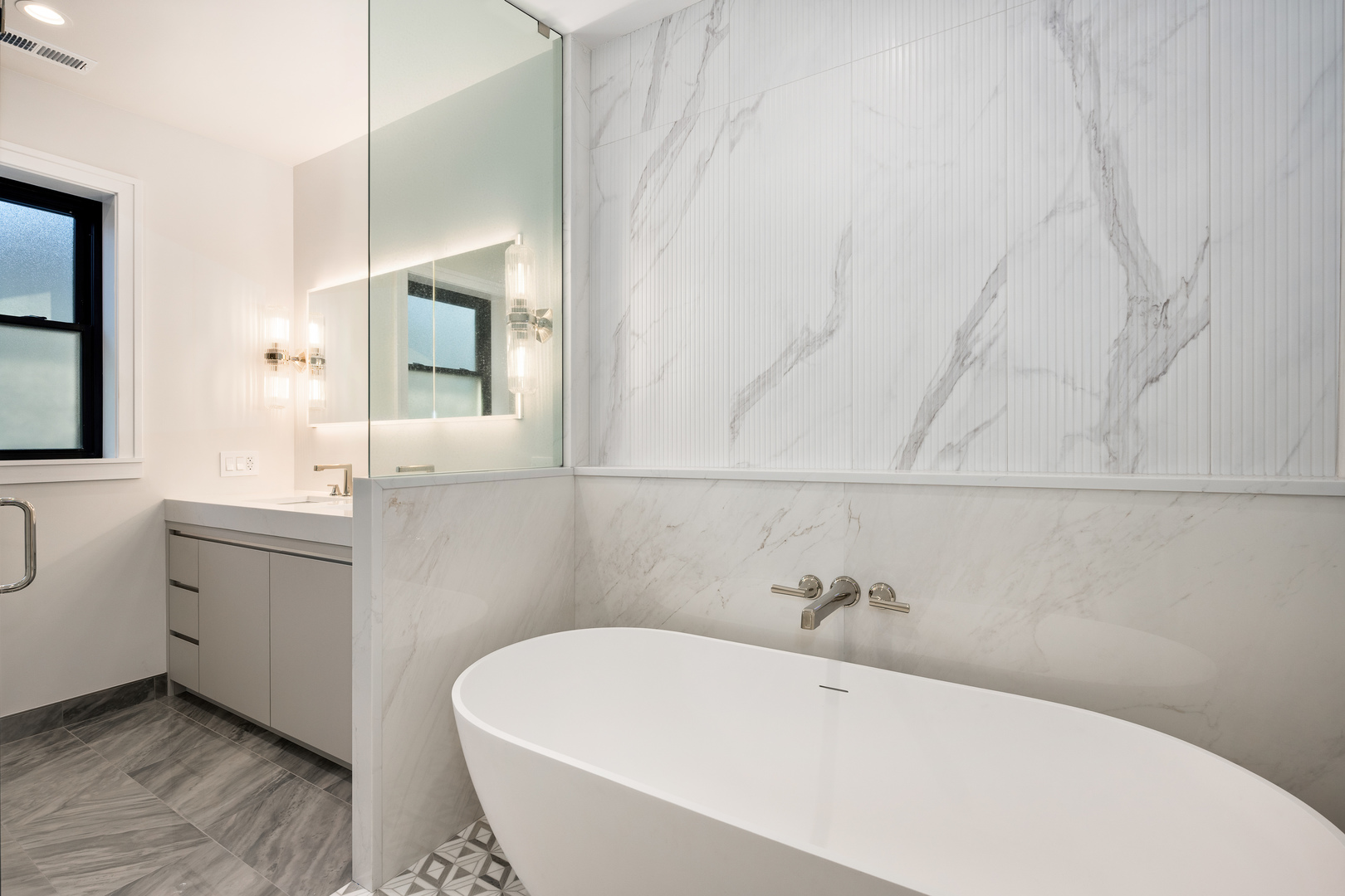 2512 N Kimball Avenue