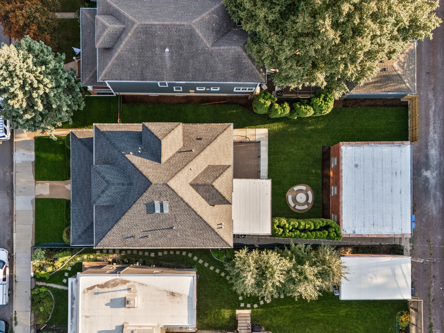 2512 N Kimball Avenue