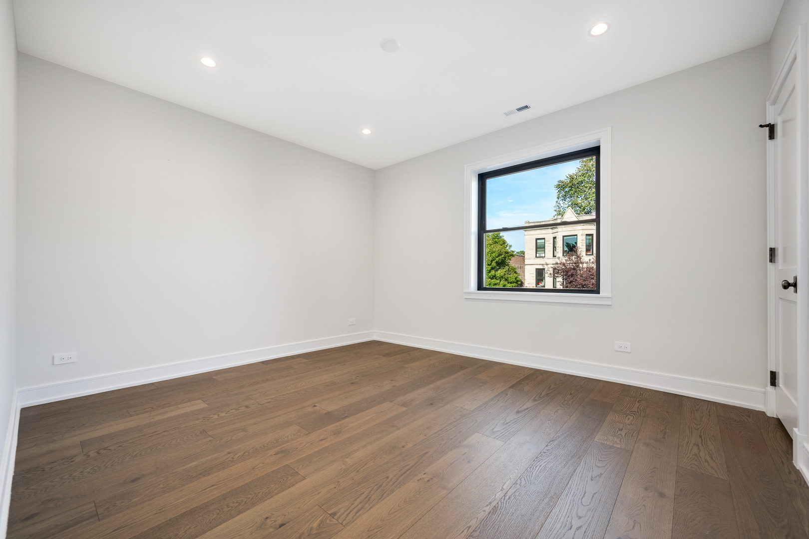 2512 N Kimball Avenue