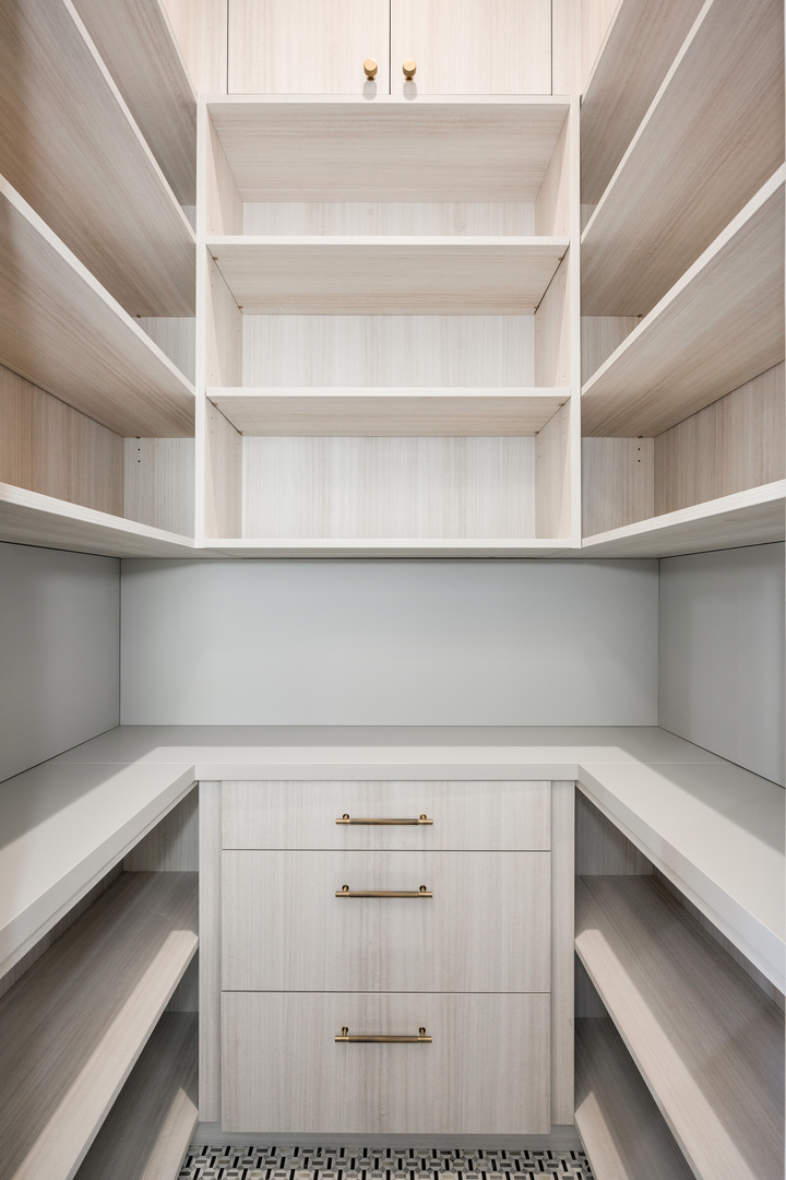 2512 N Kimball Avenue