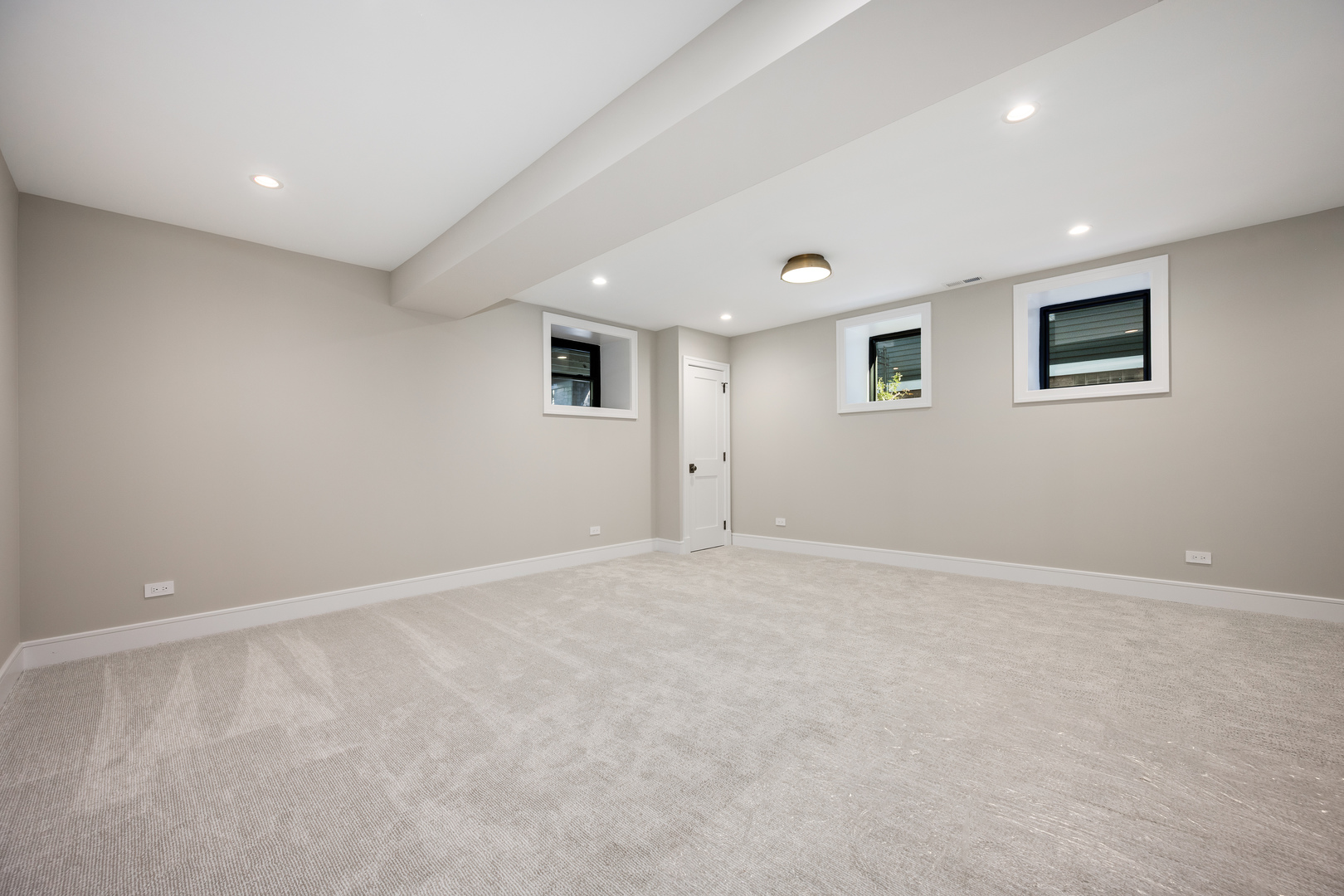 2512 N Kimball Avenue