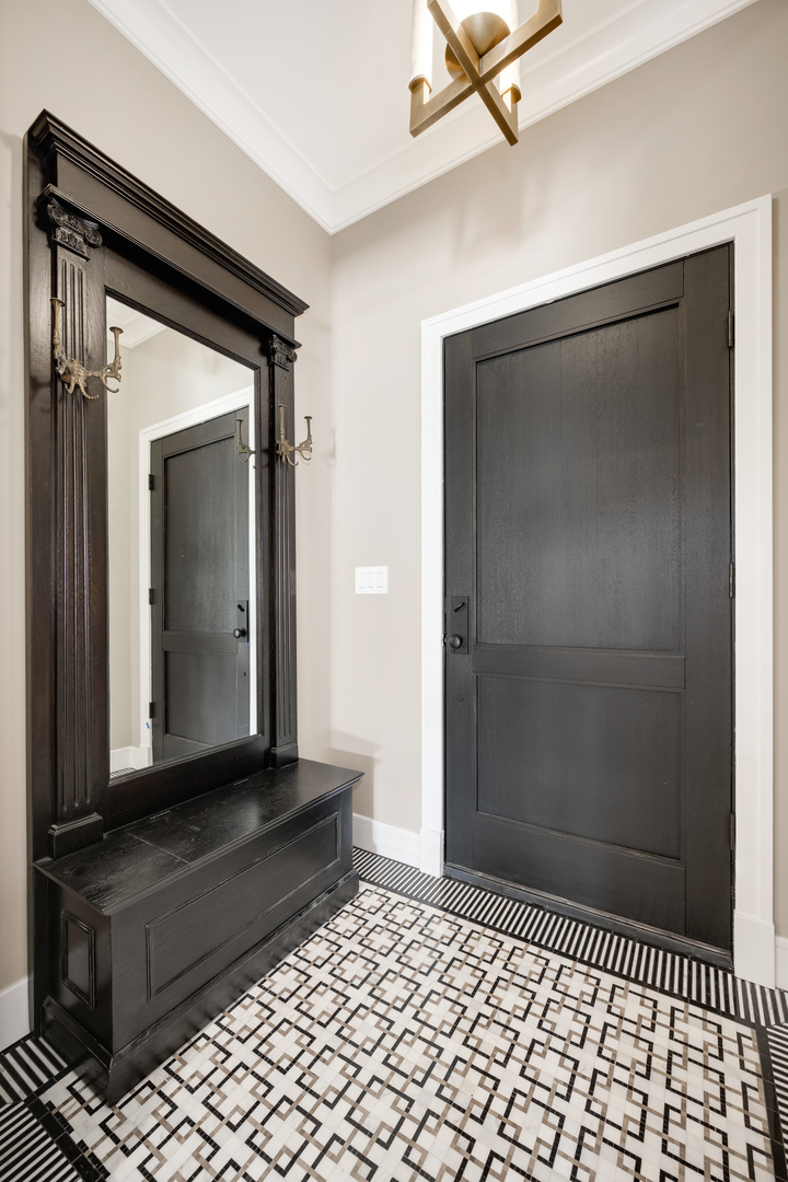 2512 N Kimball Avenue