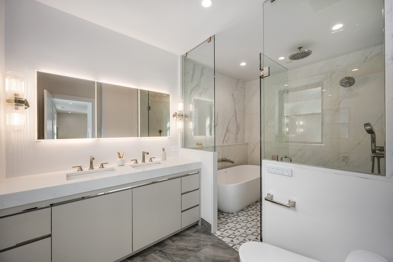 2512 N Kimball Avenue