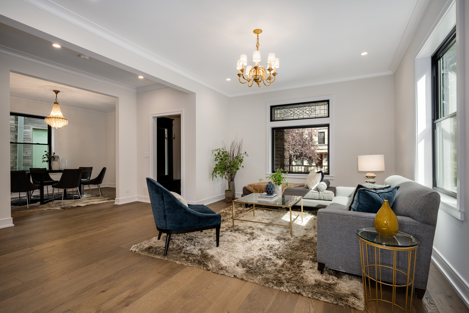 2512 N Kimball Avenue