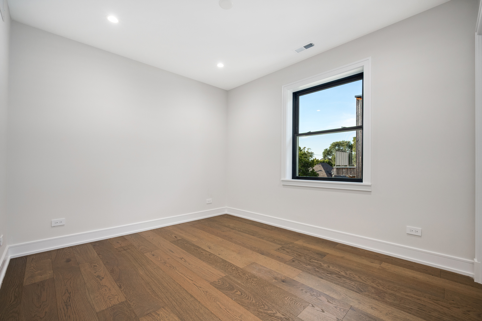 2512 N Kimball Avenue