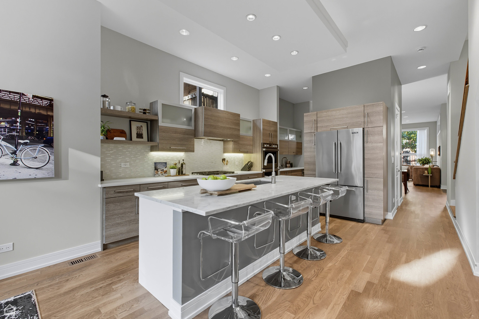 1534 N Maplewood Avenue