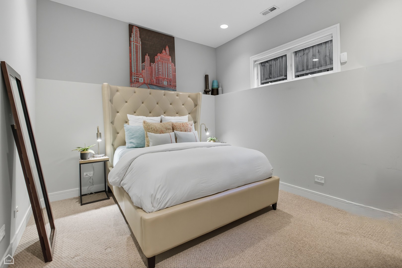 1534 N Maplewood Avenue