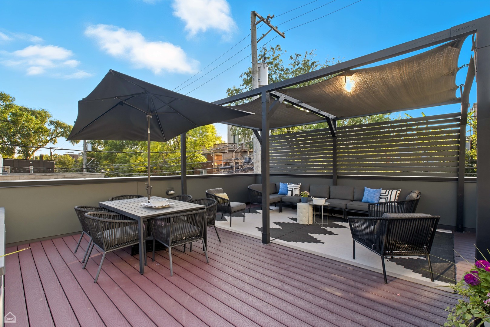 1534 N Maplewood Avenue