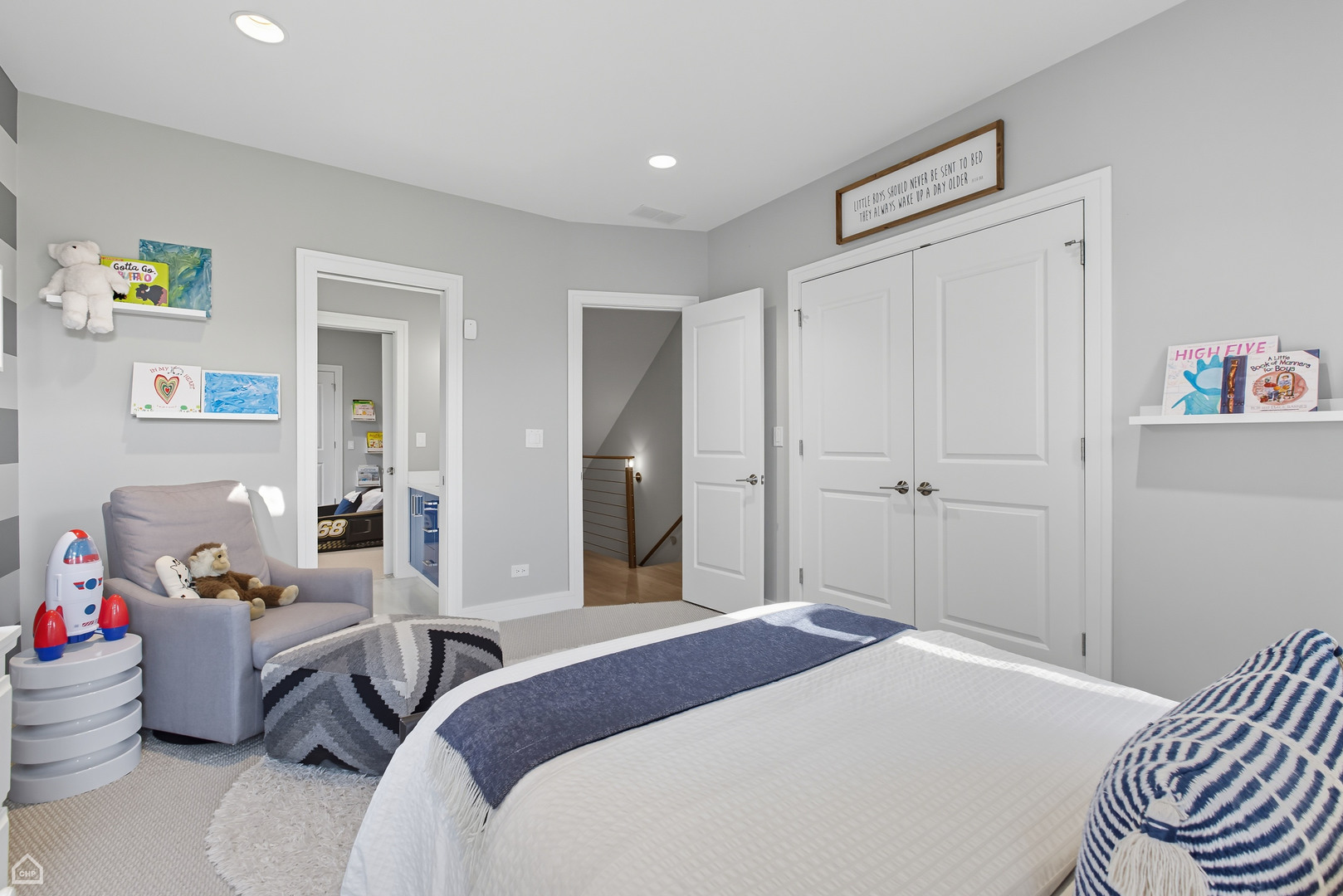 1534 N Maplewood Avenue