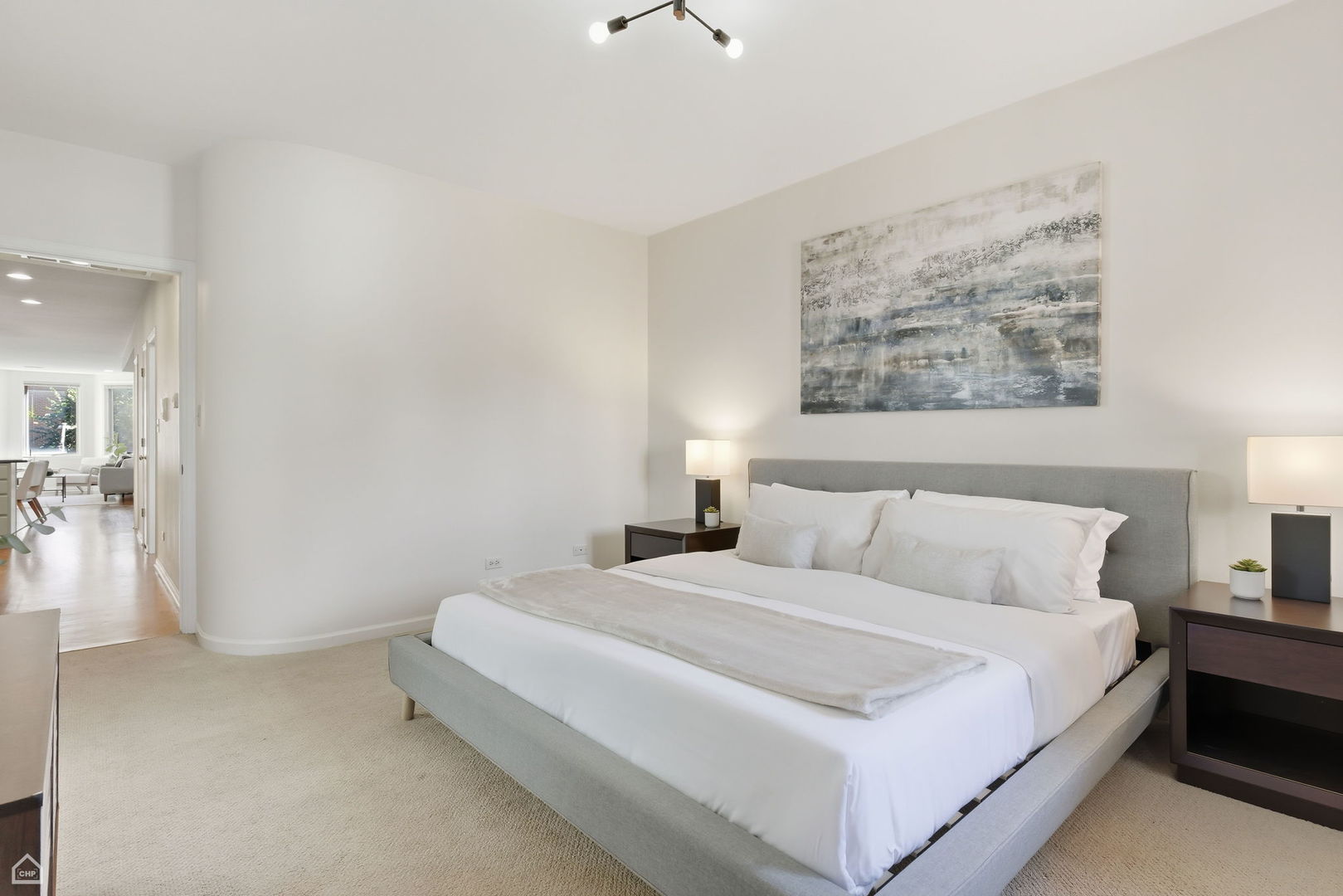 830 N HERMITAGE Avenue Unit: 2