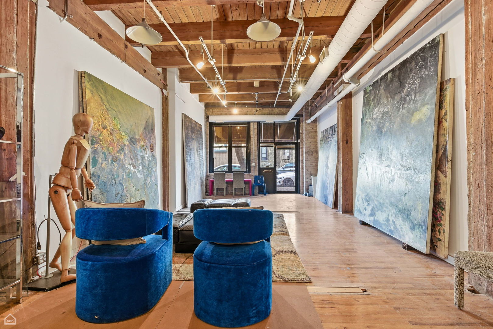 2401 W Ohio Street Unit: NW