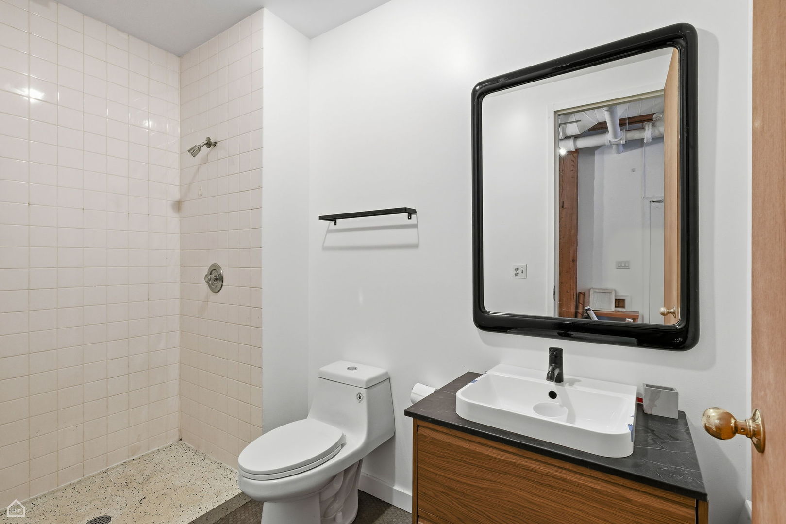 2401 W Ohio Street Unit: NW