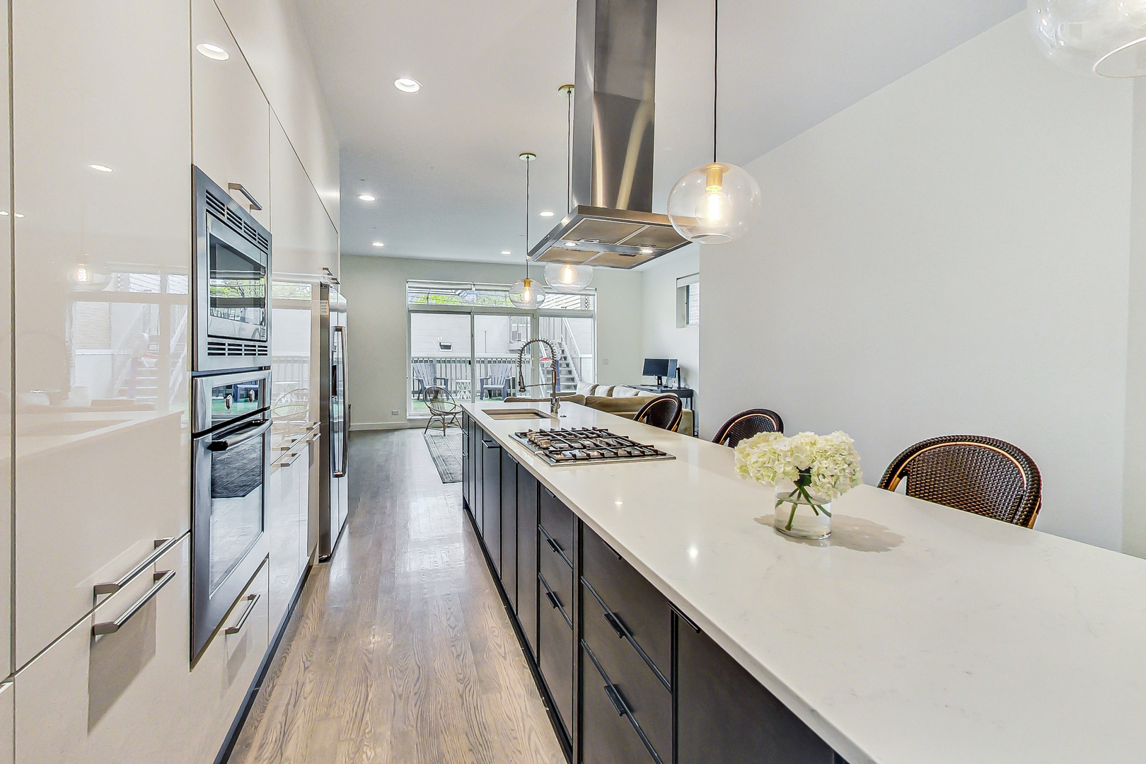 1046 N Damen Avenue Unit: 1N