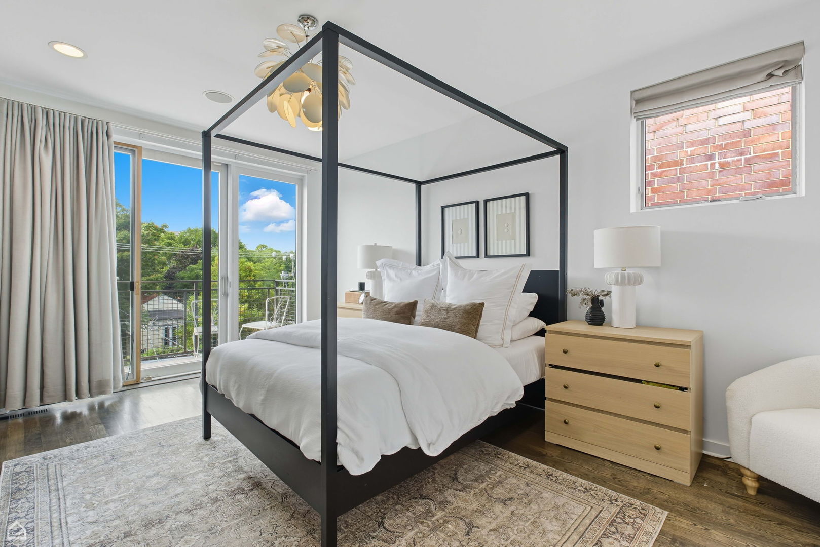 1056 N WOLCOTT Avenue Unit: 3N