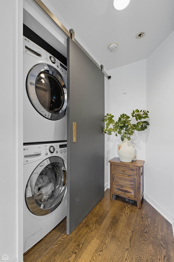 1056 N WOLCOTT Avenue Unit: 3N