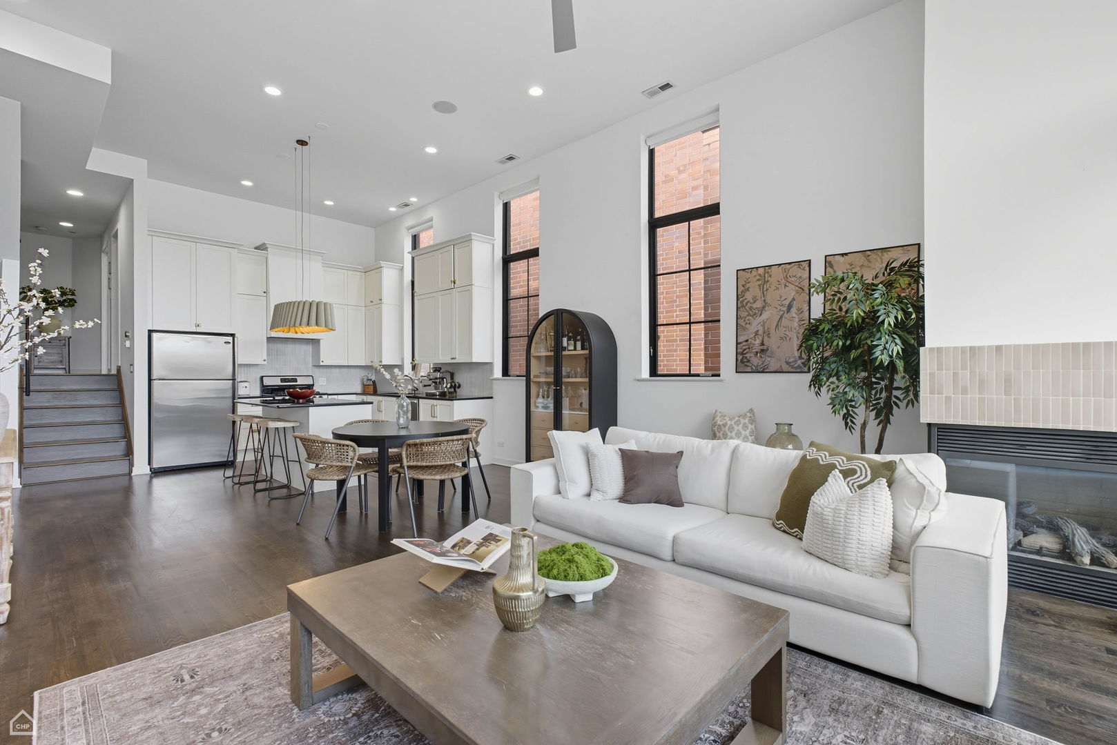1056 N WOLCOTT Avenue Unit: 3N