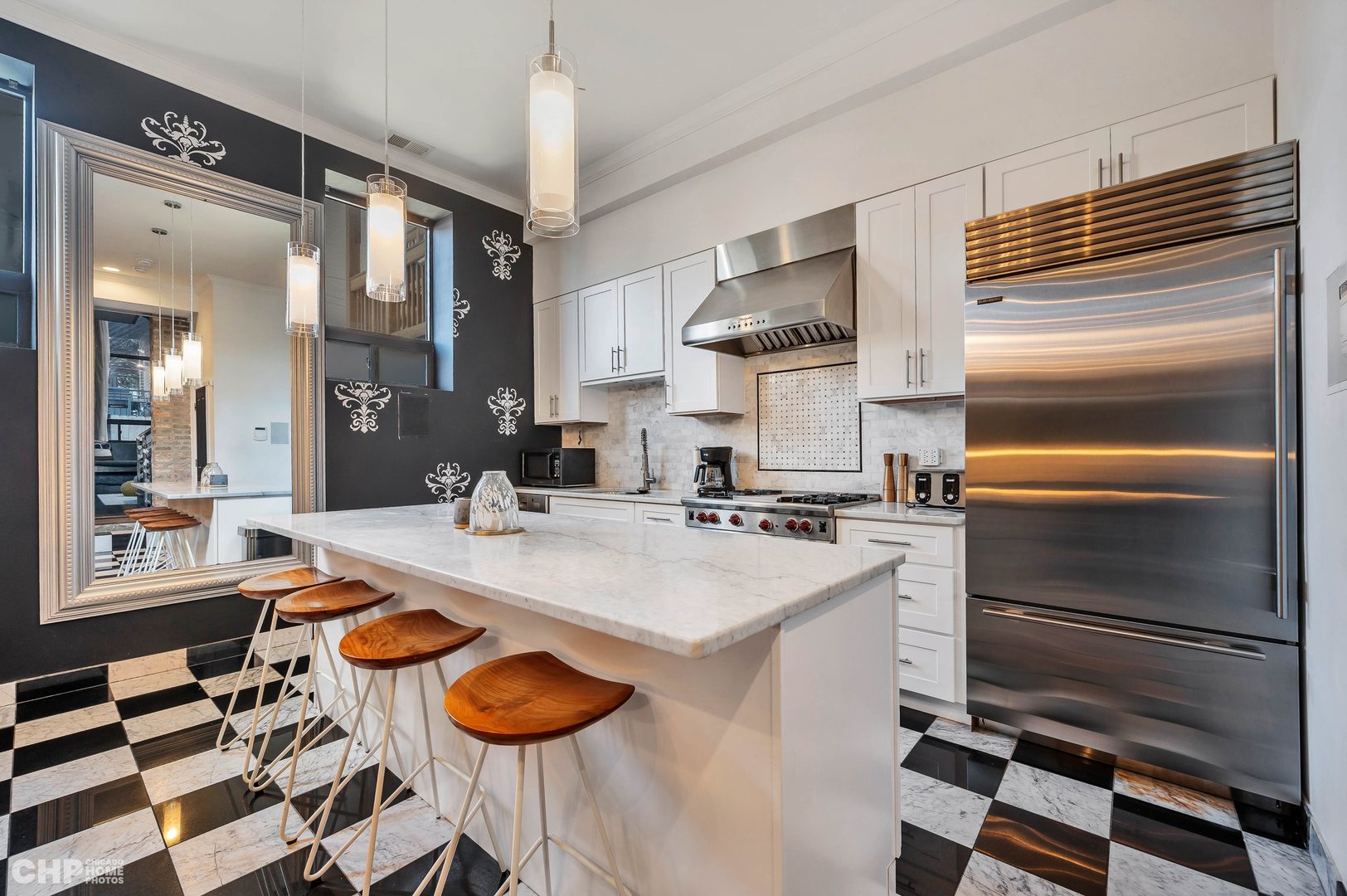 1424 W Grand Avenue Unit: 5