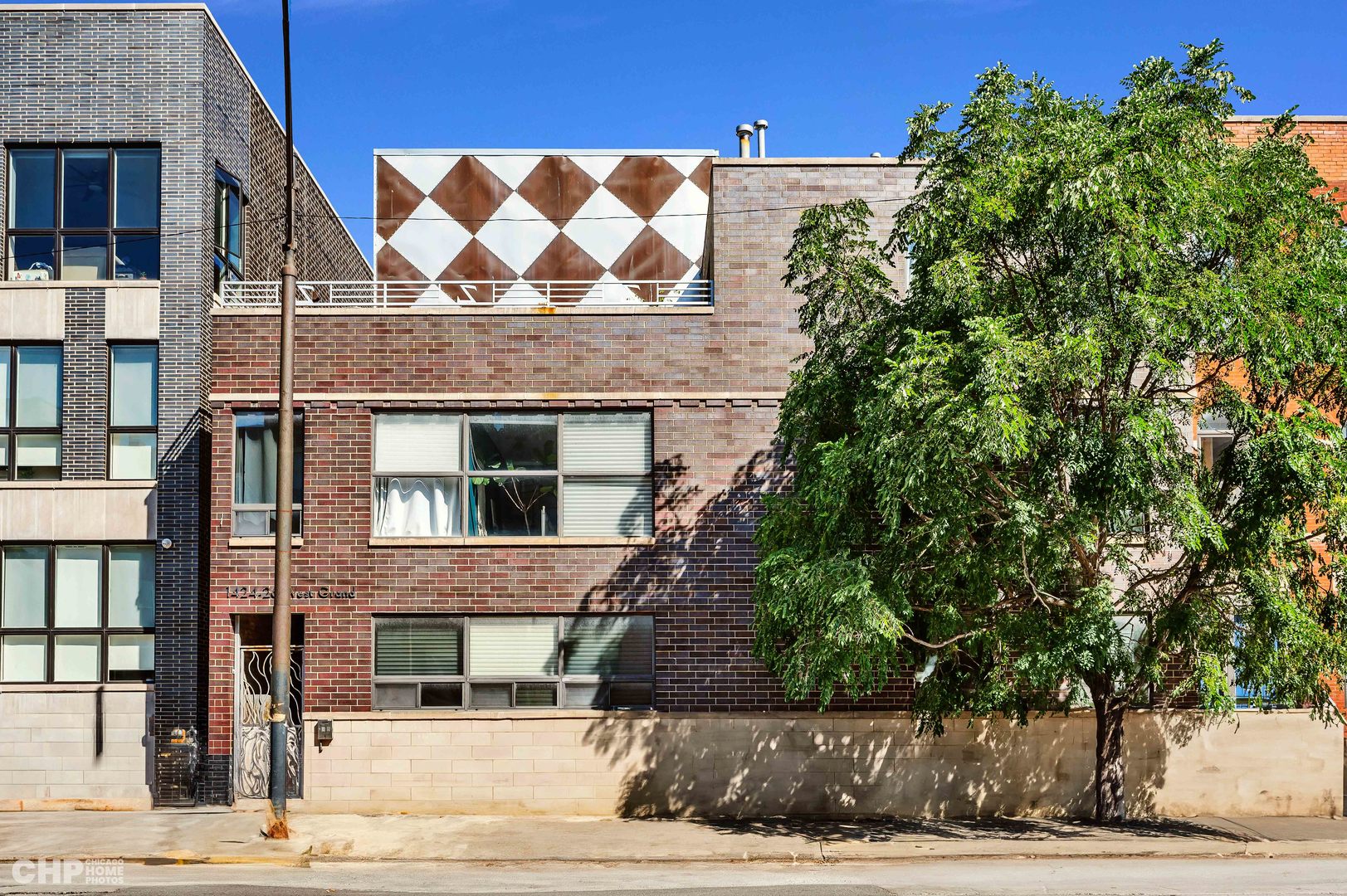 1424 W Grand Avenue Unit: 5