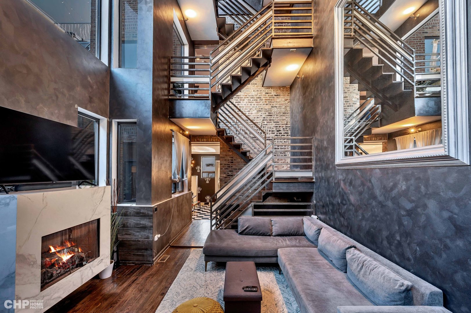 1424 W Grand Avenue Unit: 5