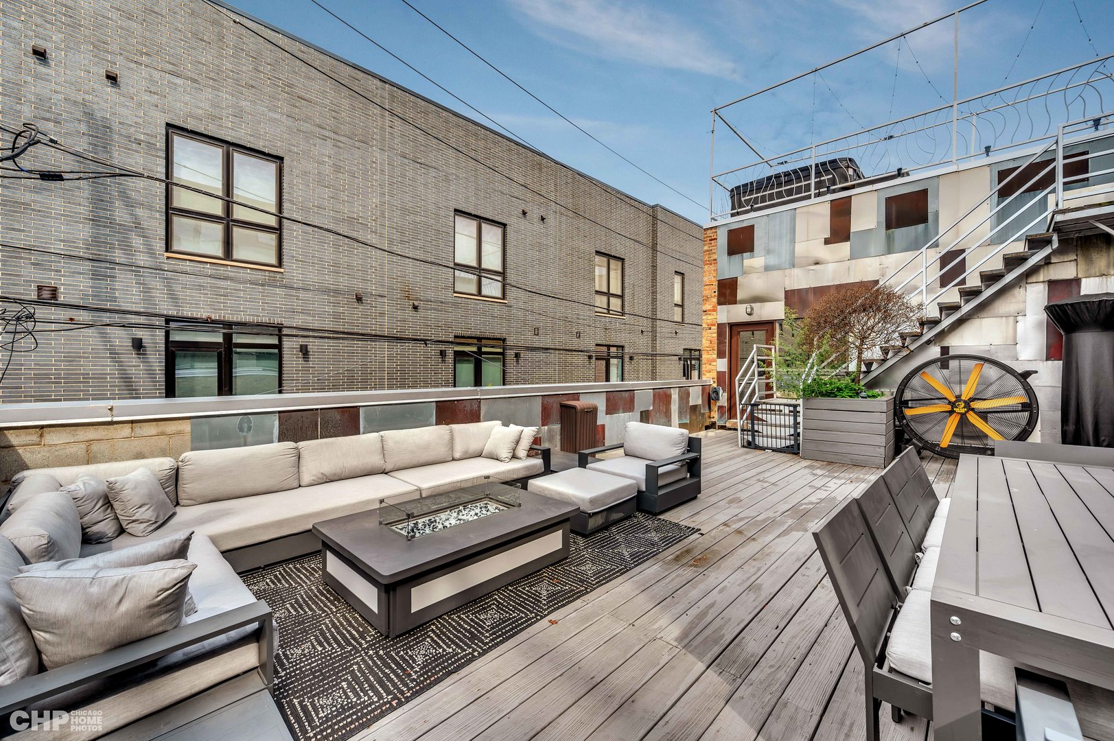 1424 W Grand Avenue Unit: 5