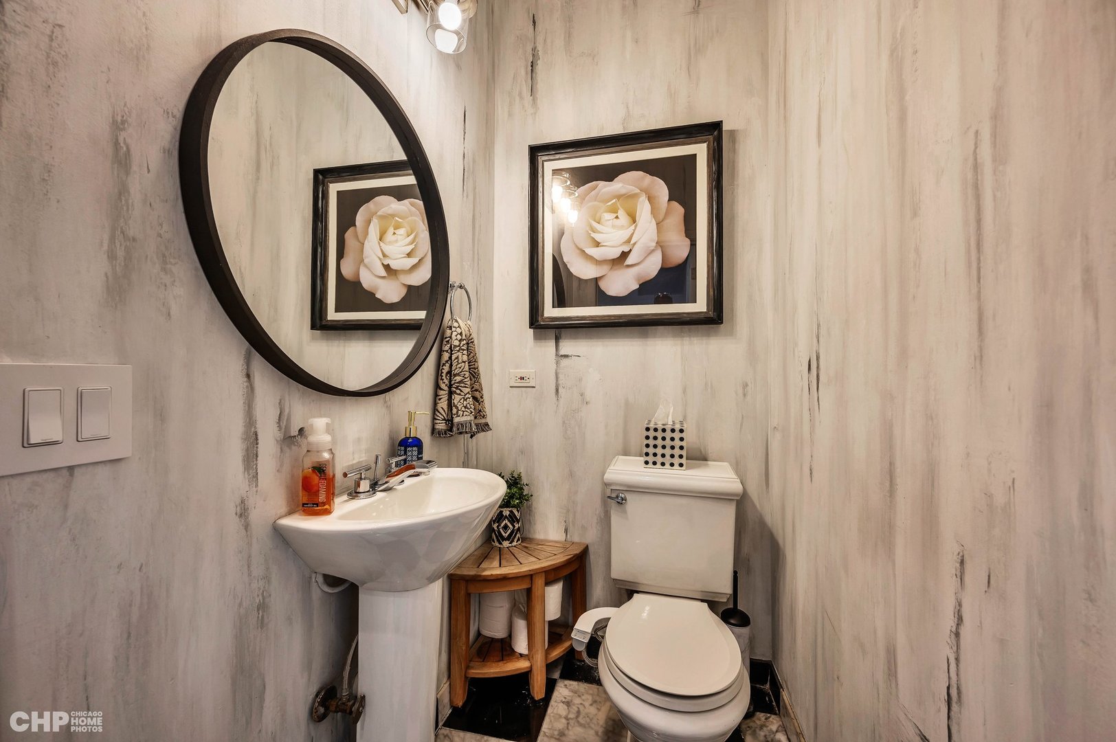 1424 W Grand Avenue Unit: 5