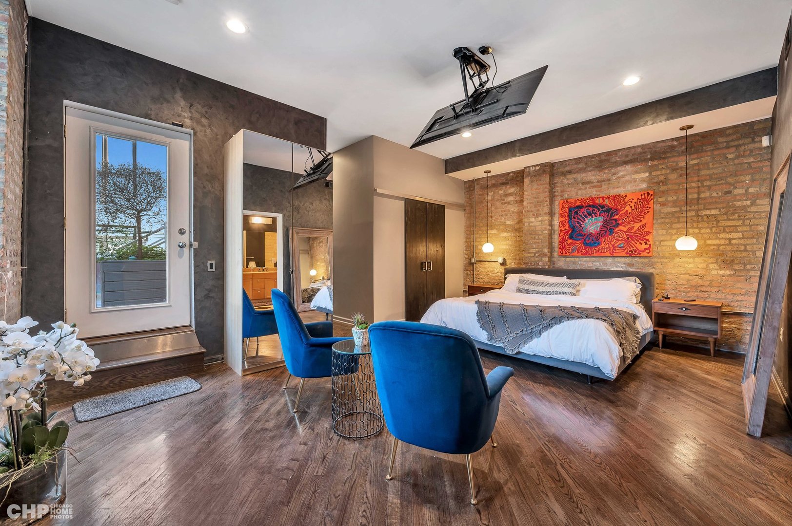 1424 W Grand Avenue Unit: 5