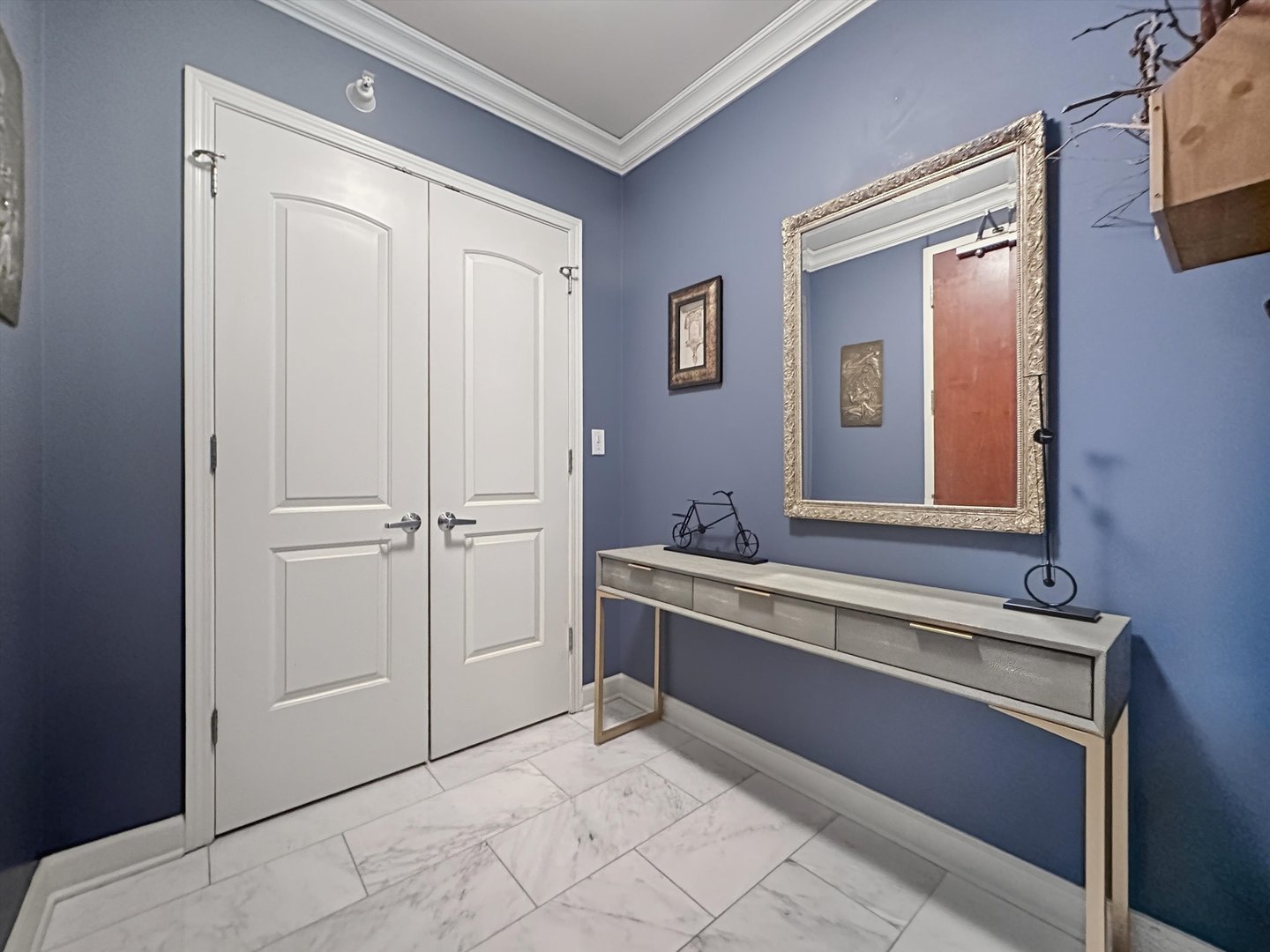 420 E Waterside Drive Unit: 1401