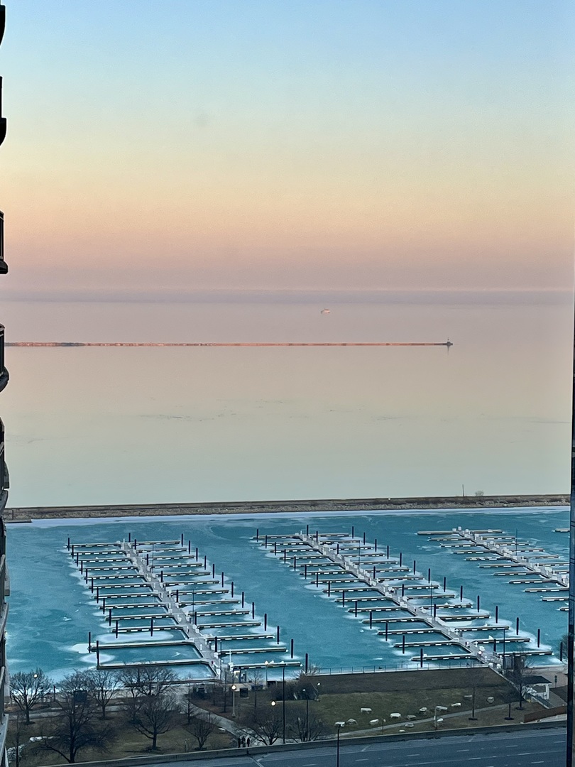 420 E Waterside Drive Unit: 1401