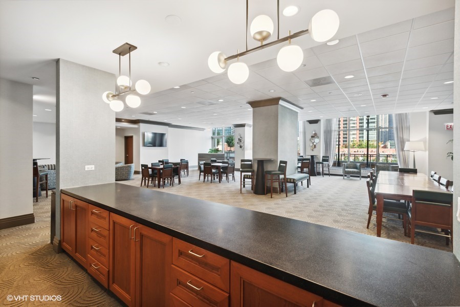 420 E Waterside Drive Unit: 1401
