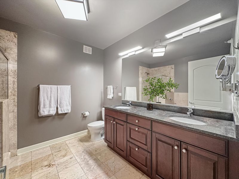 420 E Waterside Drive Unit: 1401