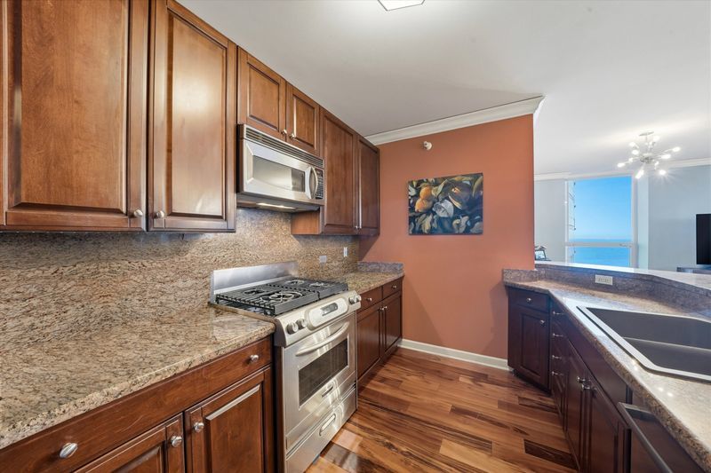 420 E Waterside Drive Unit: 1401