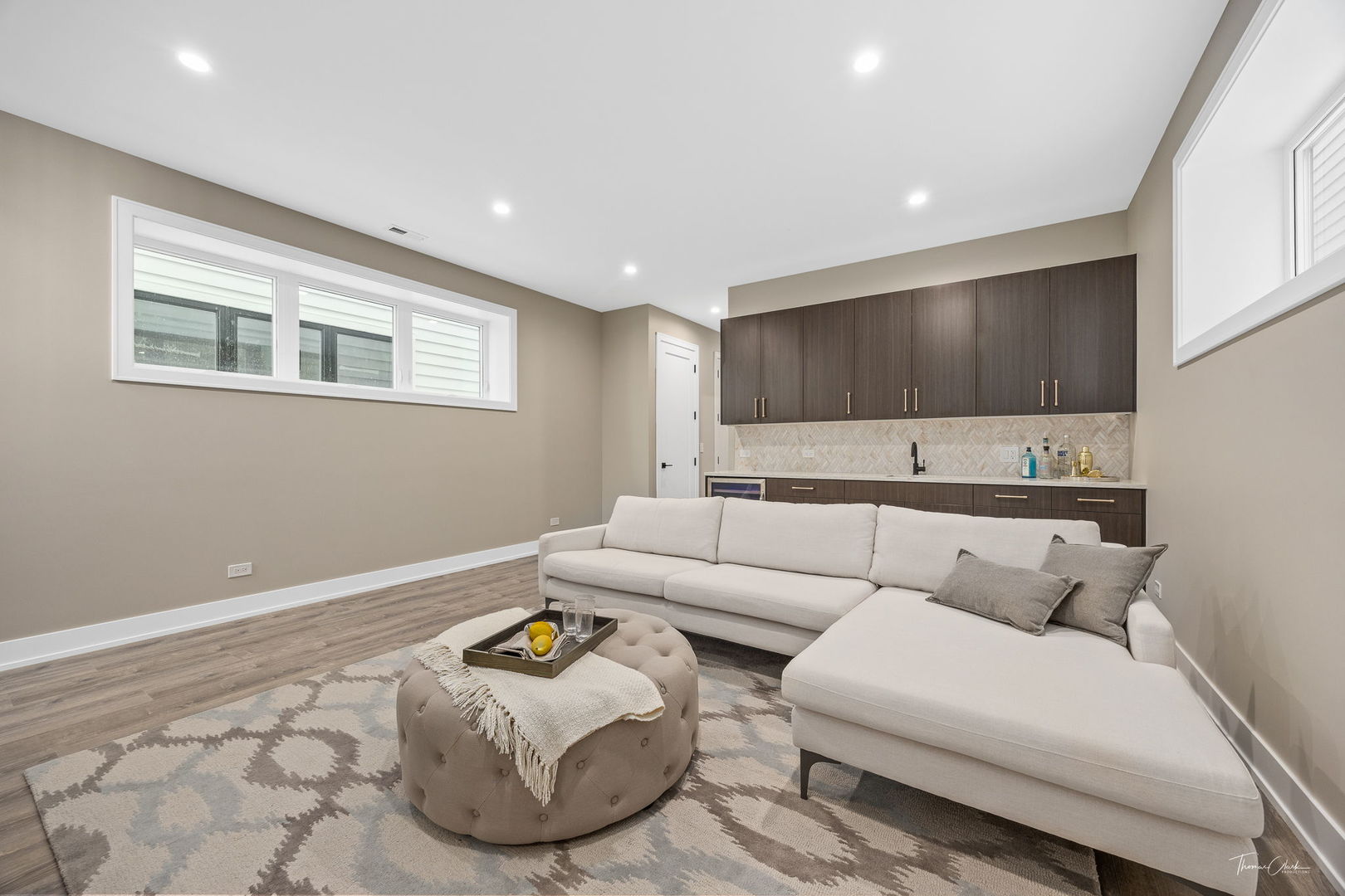 1642 W Wolfram Street