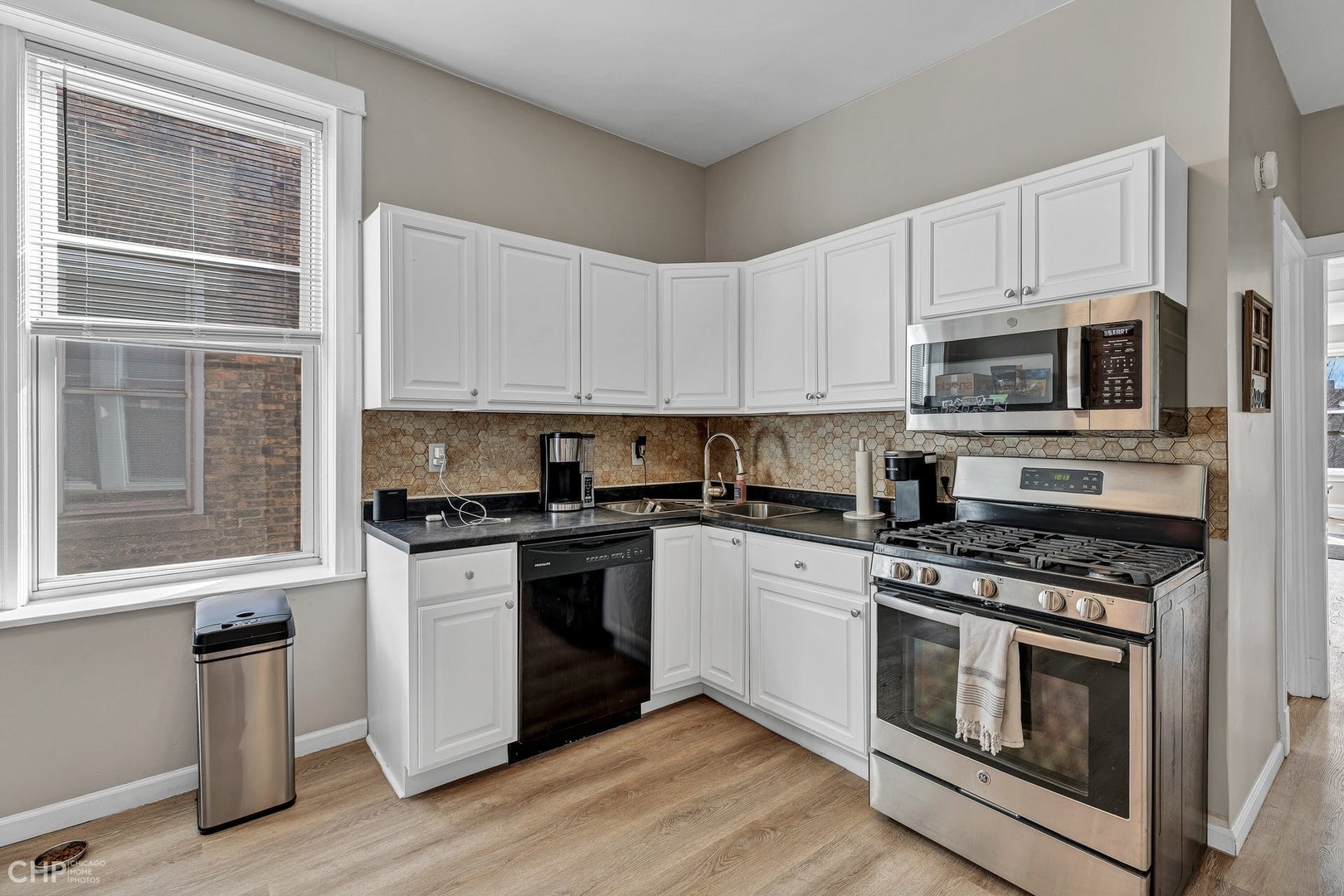 2346 W Thomas Street Unit: 3F