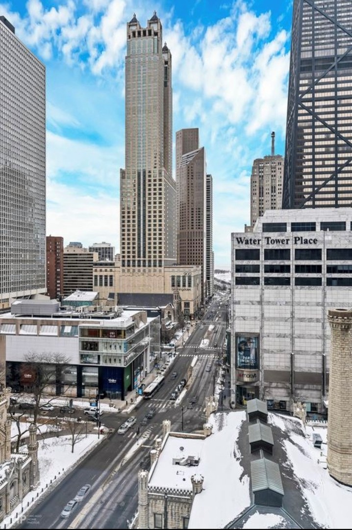 777 N Michigan Avenue Unit: 1700